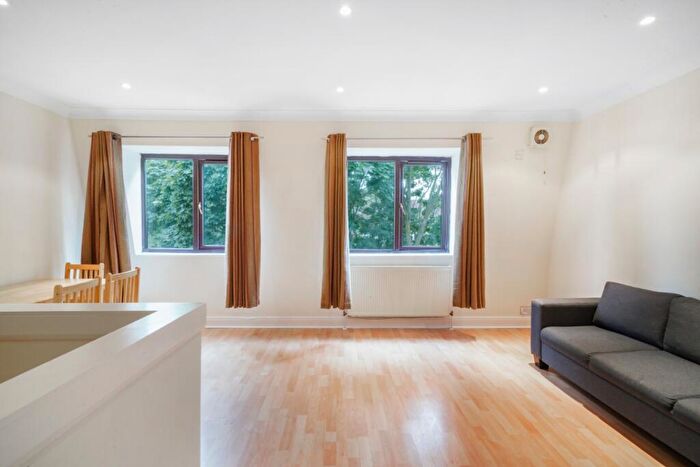 2 Bedroom Flat To Rent In Fonthill Road, Finsbury Park, N4