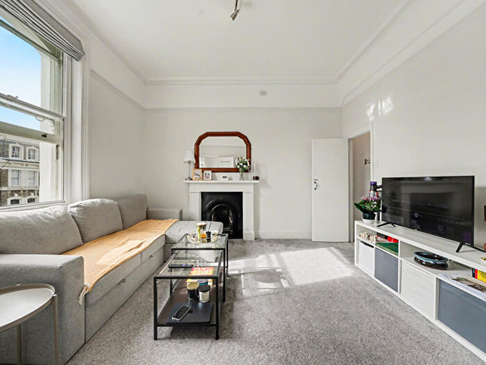 1 Bedroom Apartment To Rent In Redcliffe Gardens, London, SW10