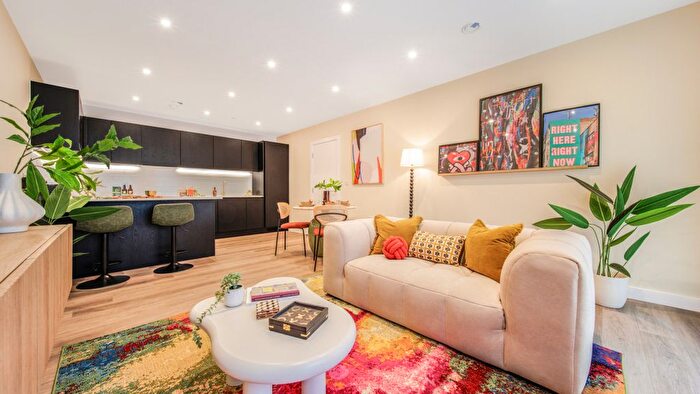 2 Bedroom Flat For Sale In Hepscott Road, Hackney, E9