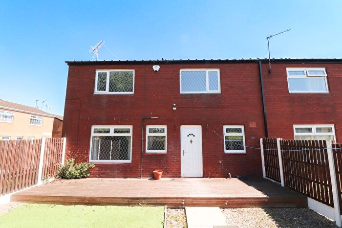2 Bedroom End Of Terrace House To Rent In Royal Grove, Leeds, West Yorkshire, LS10