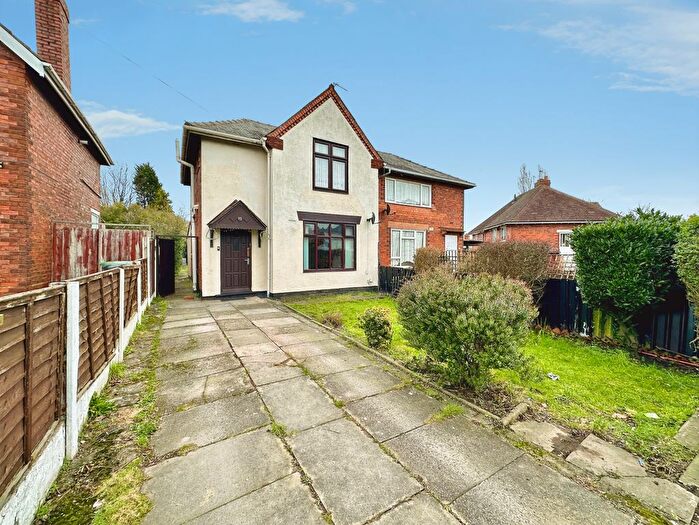 3 Bedroom Semi Detached House For Sale In Victoria Avenue, Walsall, WS3