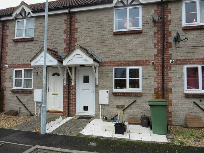 2 Bedroom Terraced House To Rent In Oxendale, Street BA16