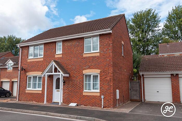 4 Bedroom Detached House For Sale In Avill Crescent, Taunton, TA1