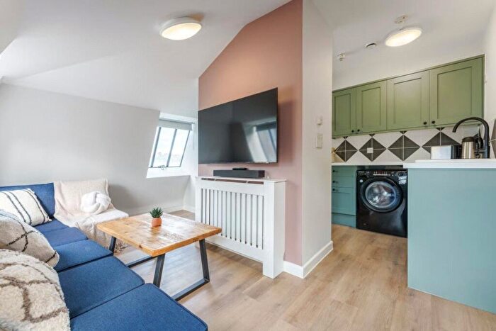 6 Bedroom Apartment To Rent In - Longbrook Street, Devon, EX4