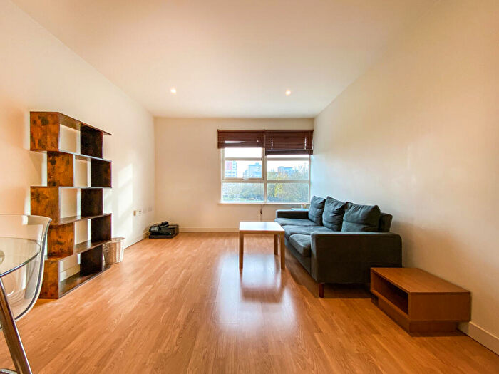 1 Bedroom Flat To Rent In Sherborne Street, Islington, N1