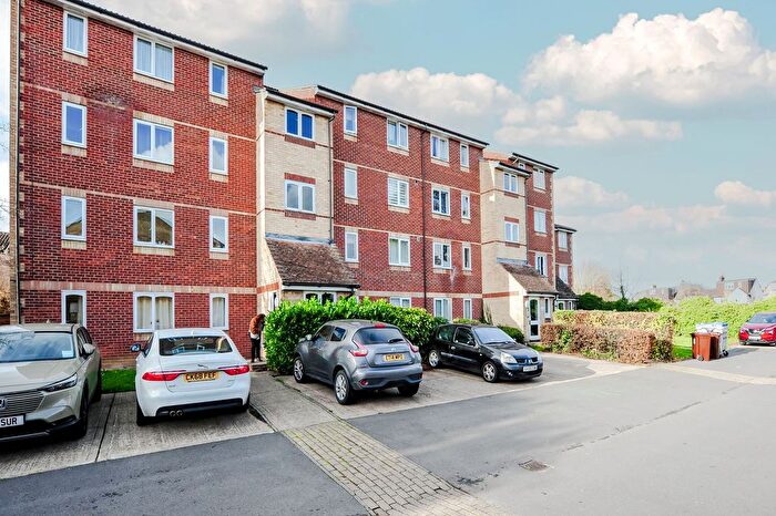 1 Bedroom Flat To Rent In Himalayan Way, Lundy House Himalayan Way, WD18