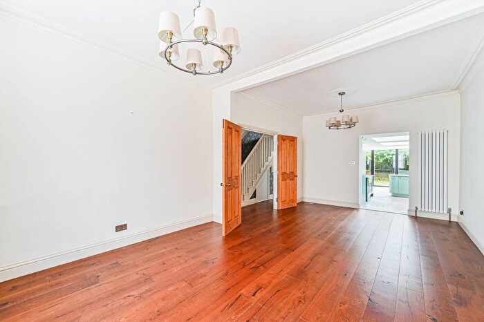 4 Bedroom Terraced House To Rent In .Mordaunt Street, Clapham, London, SW9