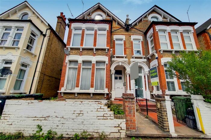 2 Bedroom Flat To Rent In Halesworth Road, Lewisham, London, SE13