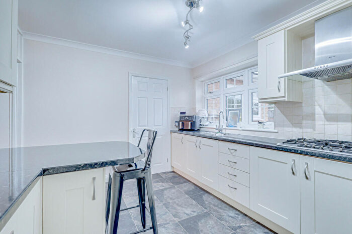 4 Bedroom Detached House For Sale In The Laurels, Rayleigh, SS6