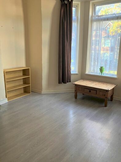 1 Bedroom Flat To Rent In Llanbleddian Gardens, Cathays, Cardiff, CF24