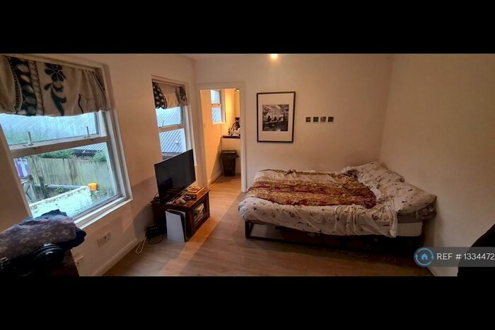 Studio To Rent In Dartmouth Road, London, SE23