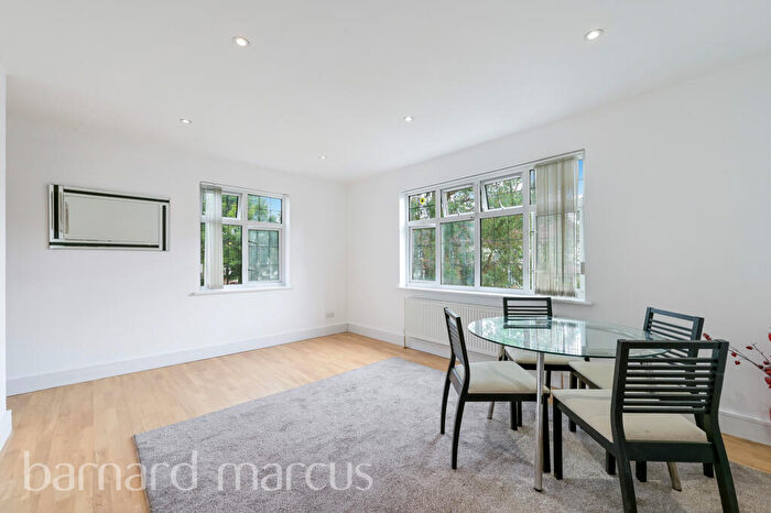 2 Bedroom Apartment To Rent In Cornwall Road, Pinner, HA5