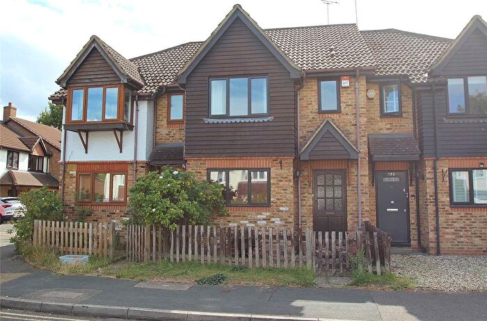 2 Bedroom Terraced House For Sale In Knaphill, Woking, GU21
