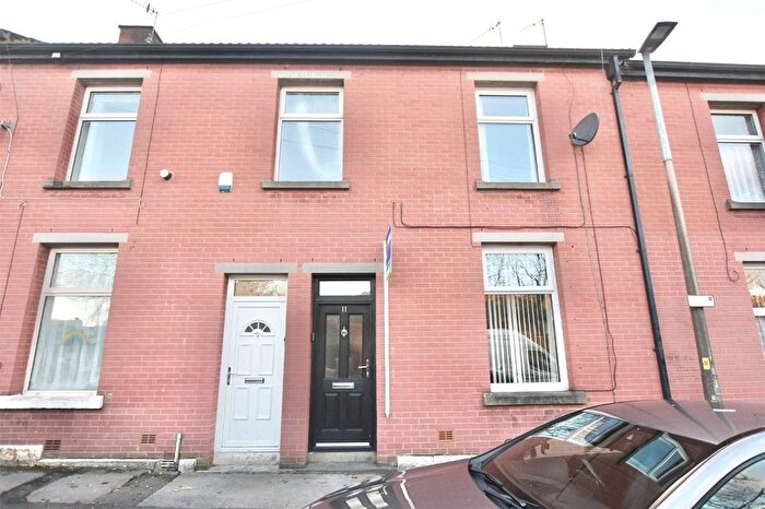 3 Bedroom Terraced House For Sale In Albion Street, Blackburn, Lancashire, BB2