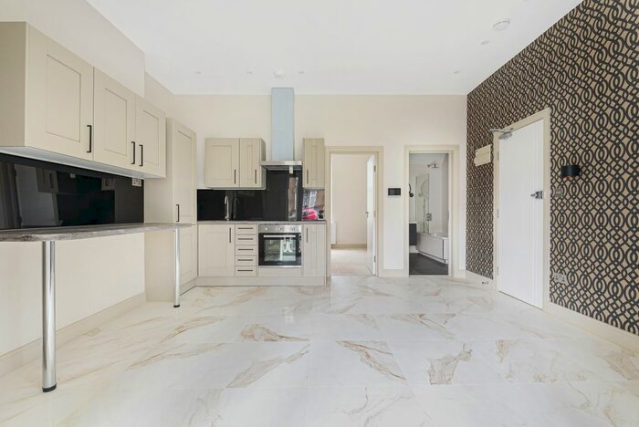 1 Bedroom Flat To Rent In Shrewsbury Lane, London, SE18