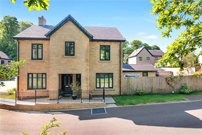 4 Bedroom Detached House For Sale In Jackson Row, Glusburn, BD20
