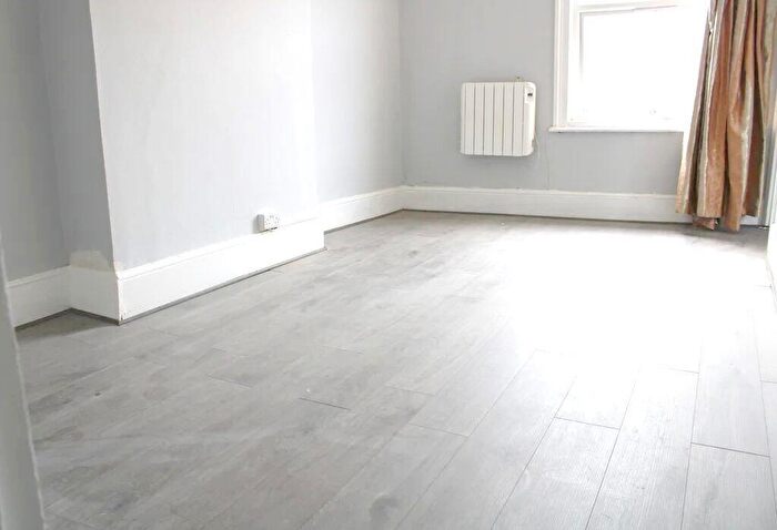 1 Bedroom Flat To Rent In Kilburn High Road, Kiilburn, NW6