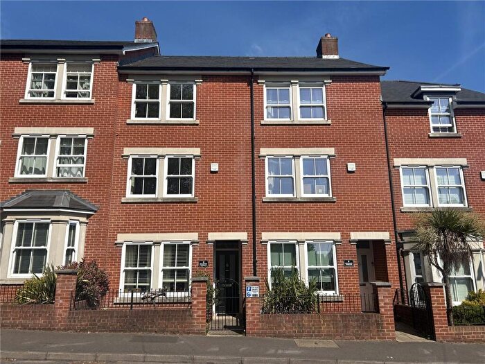 1 Bedroom Terraced House To Rent In York Road, Salisbury, Wiltshire, SP2