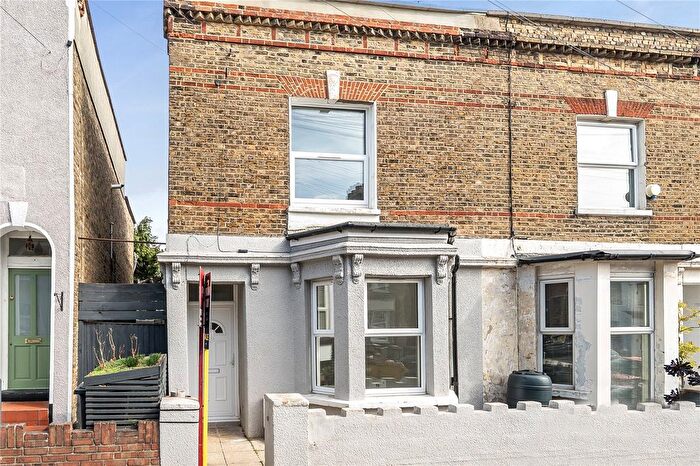 2 Bedroom End Of Terrace House For Sale In Elderton Road, Sydenham, London, SE26