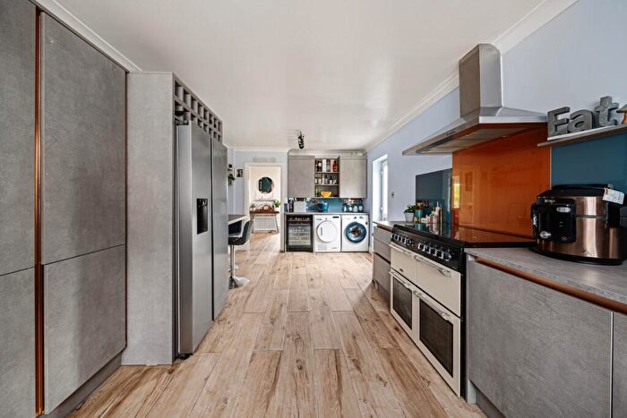 4 Bedroom Detached House For Sale In Sundridge Hill, Cuxton, Rochester, Kent, ME2
