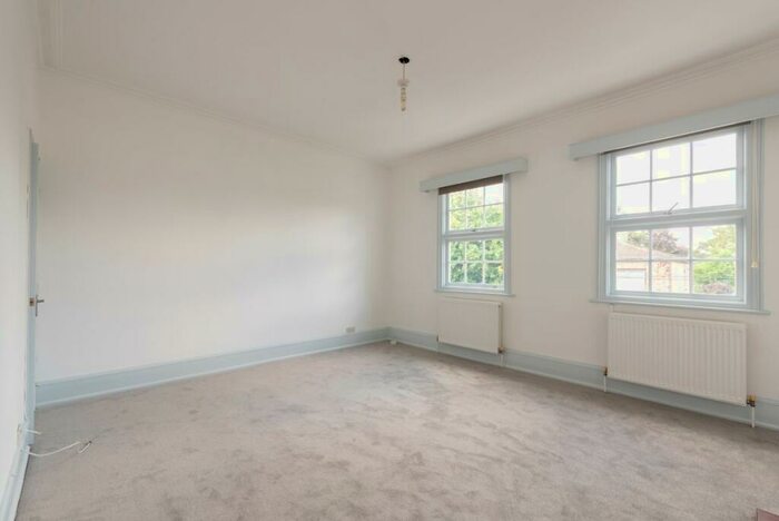 1 Bedroom Flat To Rent In Pembroke Road, E17