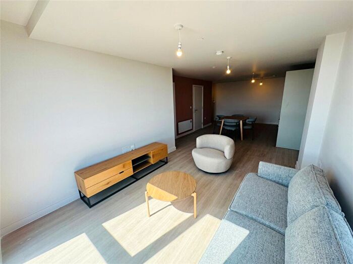 1 Bedroom Flat To Rent In Botanical Avenue, Old Trafford, Manchester, Greater Manchester, M16