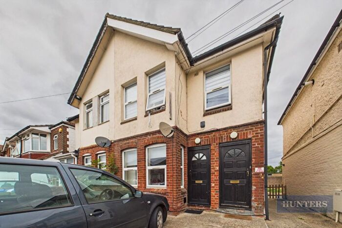 2 Bedroom Flat To Rent In Langhorn Road, Southampton, SO16