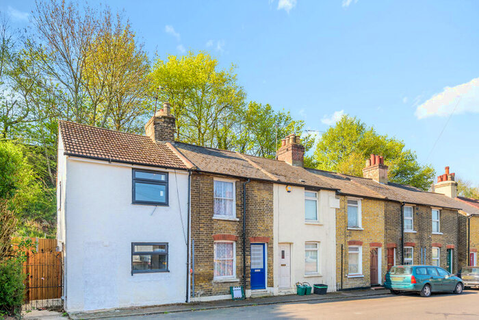 2 Bedroom Maisonette To Rent In Star Lane, Orpington, BR5