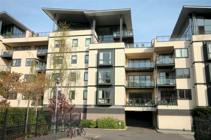 3 Bedroom Apartment To Rent In Riverside Place, Cambridge, CB5