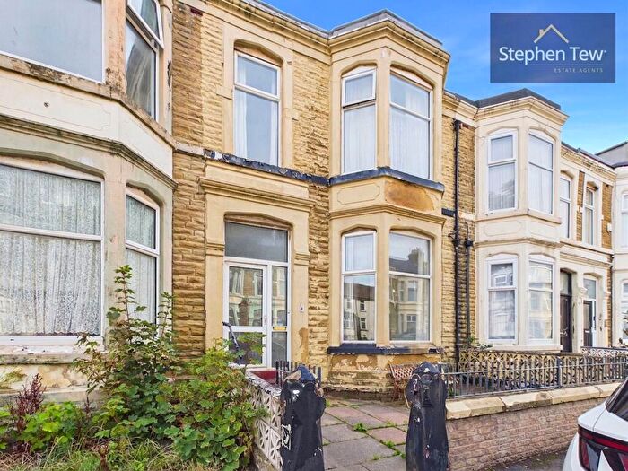 5 Bedroom Terraced House For Sale In Bright Street, Blackpool, FY4