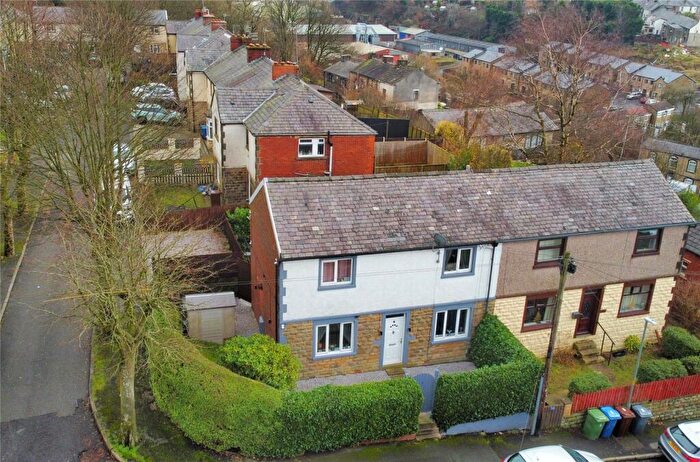 3 Bedroom Semi-Detached House For Sale In Walnut Street, Bacup, Rossendale, OL13