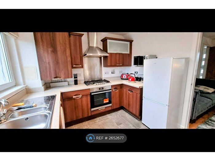 3 Bedroom End Terrace House To Rent In Norway Gardens, Dunfermline, KY11