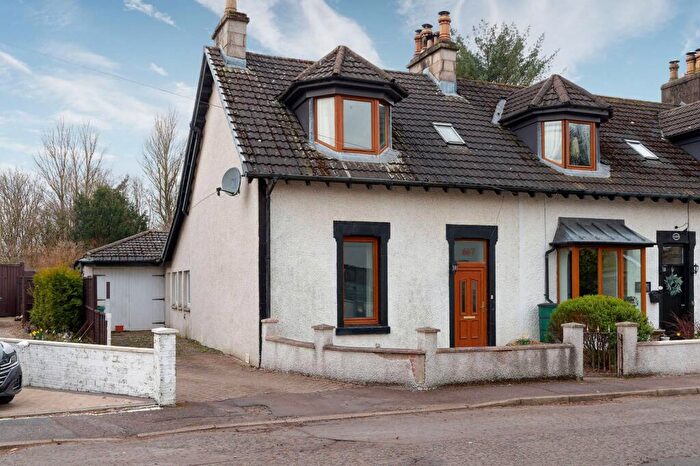 3 Bedroom Semi-Detached House For Sale In Stirling Road, Luggiebank, Cumbernauld, G67