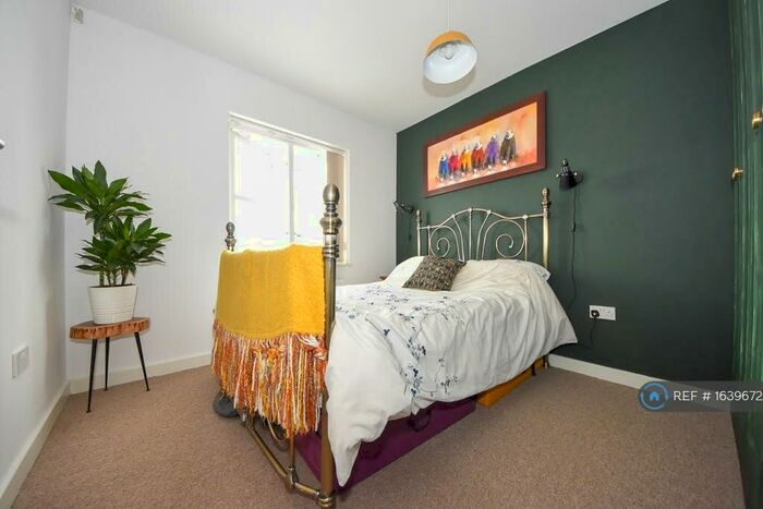 1 Bedroom Flat To Rent In Coten End, Warwick, CV34