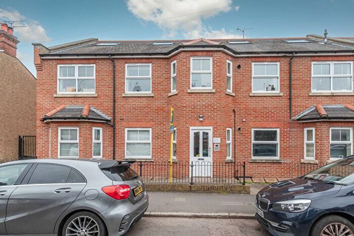 1 Bedroom Flat For Sale In Burberry Court, Watford, WD18