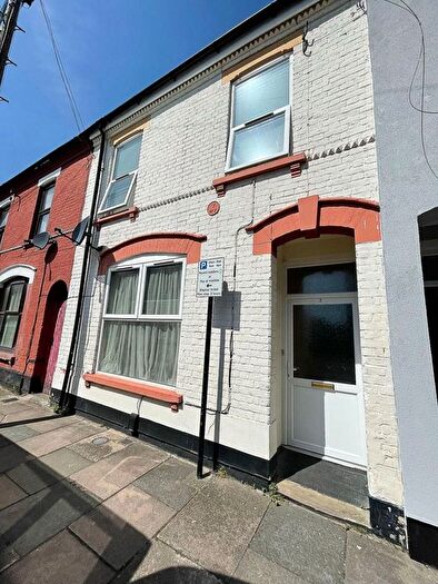 4 Bedroom Terraced House To Rent In Gibbons Road, Bedford, MK40