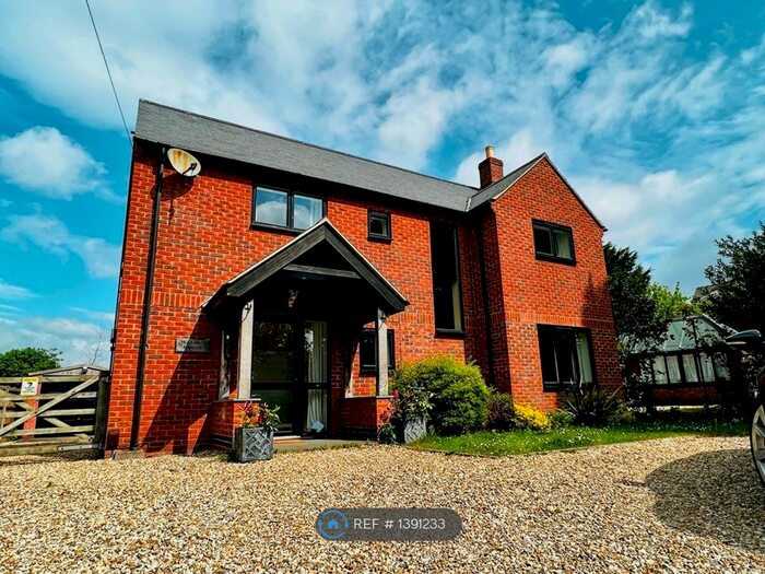 4 Bedroom Detached House To Rent In The Reddings, Cheltenham, GL51