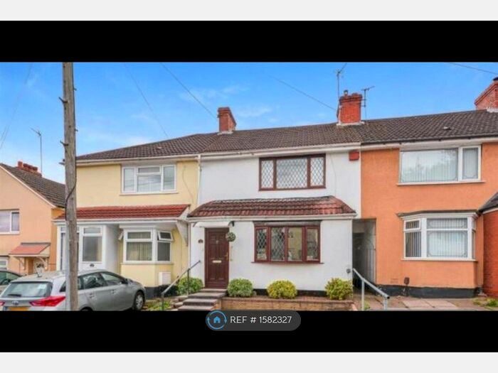 3 Bedroom End Of Terrace House To Rent In Eastham Road, Birmingham, B13