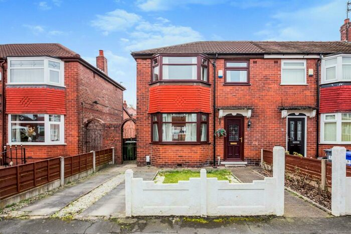 3 Bedroom Semi-Detached House To Rent In Kirkham Avenue, Gorton, Manchester, M18