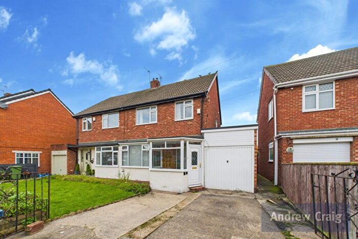 3 Bedroom Semi-Detached House For Sale In South Drive, Cleadon, SR6