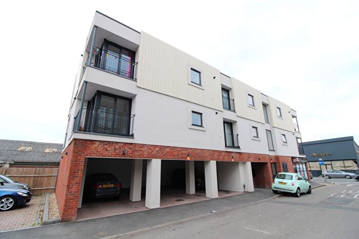 2 Bedroom Flat To Rent In London Road, Hadleigh, SS7