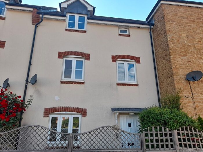 3 Bedroom Property To Rent In Paulls Close, Martock, TA12