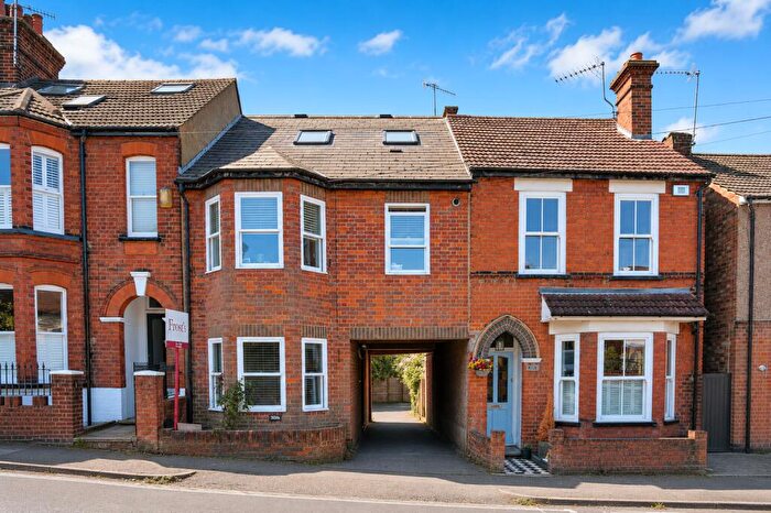 2 Bedroom Apartment To Rent In Worley Road, St Albans, Herts, AL3
