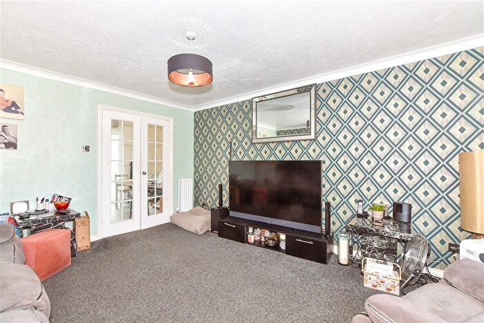 3 Bedroom Semi Detached House For Sale In Monterey Drive, West Leigh, Havant, Hampshire, PO9