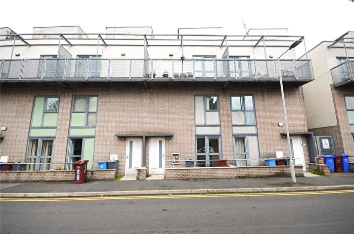 3 Bedroom House To Rent In Boston Street, Hulme, Manchester, M15