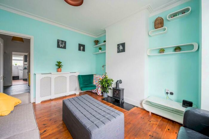 1 Bedroom Flat To Rent In Neuchatel Road, Lewisham, London, SE6