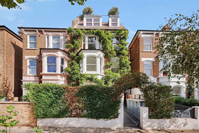 1 Bedroom Flat To Rent In Highlever Road, North Kensington, W10
