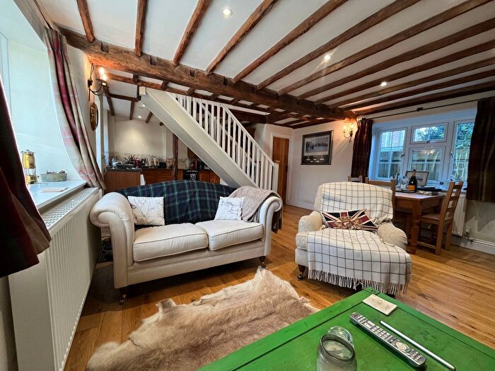 3 Bedroom Semi-Detached House For Sale In The Square, Witheridge, Tiverton, EX16