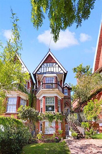 Studio For Sale In Highcroft Villas, Brighton, BN1