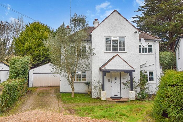 4 Bedroom Detached House For Sale In Sweetmans Avenue, Pinner, HA5